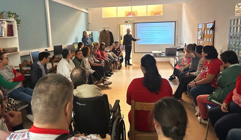 Sessão de Informação/Esclarecimentos sobre as Eleições Autárquicas, no CACI